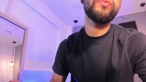 Snapshot of thiago_nowak2 chatting on December 3, 4:03 am Thiago online show from December 3, 4:03 am