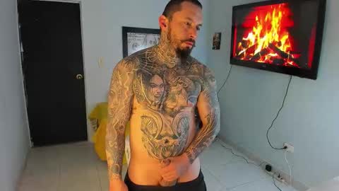 Snapshot of thiago_pg chatting on February 16, 2:46 pm thiago online show from February 16, 2:46 pm