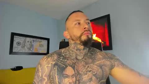 Snapshot of thiago_pg chatting on February 24, 9:51 am thiago online show from February 24, 9:51 am