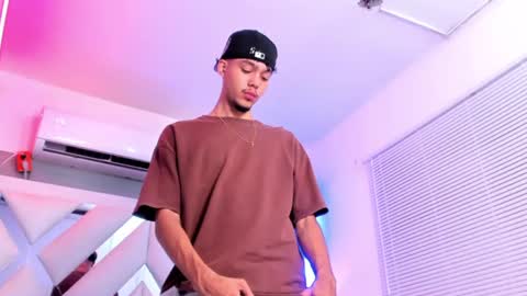 Thiago online show from July 11, 7:27 pm