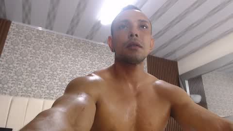 Thiago Summers online show from December 7, 2:02 pm