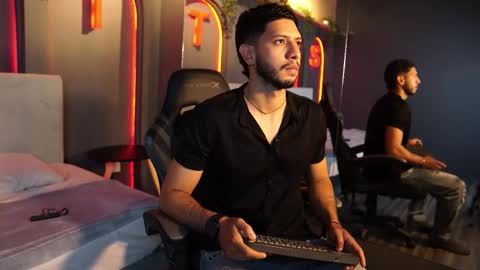 Thiago online show from January 9, 12:30 pm