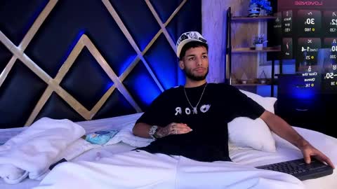 ThiagoFerreti online show from May 26, 3:13 am