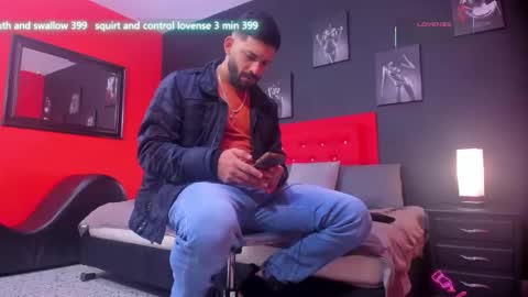 Thia Gomez online show from November 15, 12:13 pm