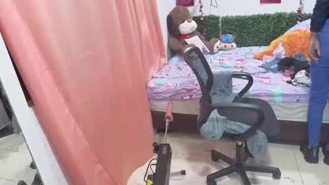 Snapshot of thiana_horny chatting on July 15, 12:10 pm thiana_horny online show from July 15, 12:10 pm