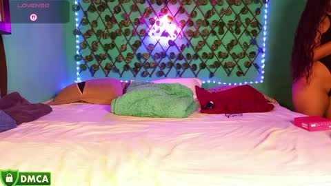 Snapshot of thicc_queen_the_rascal chatting on June 4, 3:12 am Thicc Queen The Rascal online show from June 4, 3:12 am
