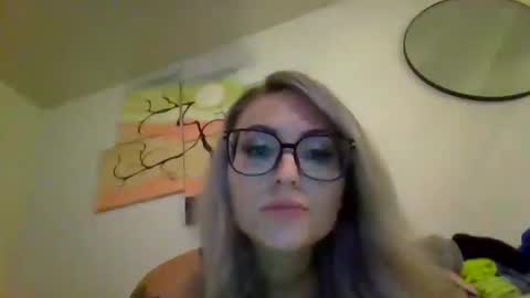 Snapshot of thiccthicc13 chatting on September 22, 2:24 am thiccthicc13 online show from September 22, 2:24 am