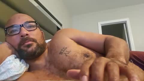 Snapshot of thick_cock_al chatting on January 29, 6:39 pm thick_cock_al online show from January 29, 6:39 pm