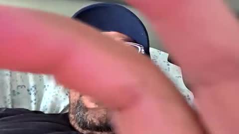 Snapshot of thick_cock_al chatting on September 29, 12:54 pm thick_cock_al online show from September 29, 12:54 pm