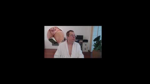 Snapshot of thickandlongguy chatting on February 8, 10:29 am Play online show from February 8, 10:29 am