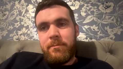 Snapshot of thickandmeaty9incher chatting on September 15, 9:53 am thickandmeaty9incher online show from September 15, 9:53 am