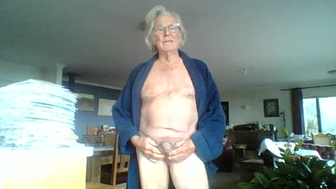 Snapshot of thickcockat71 chatting on July 4, 8:26 pm Thickcockat71 online show from July 4, 8:26 pm