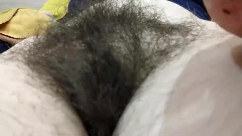 Snapshot of thickforest chatting on December 18, 4:39 pm MilkyChoco online show from December 18, 4:39 pm