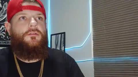 Snapshot of thickhandsomeman chatting on December 13, 4:11 am ThickHandsomeMan online show from December 13, 4:11 am