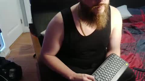 Snapshot of thickhandsomeman chatting on December 23, 2:13 am ThickHandsomeMan online show from December 23, 2:13 am