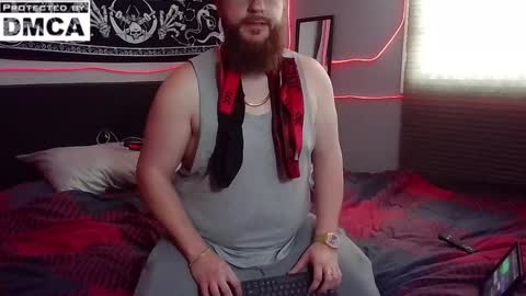 Snapshot of thickhandsomeman chatting on January 8, 3:17 pm ThickHandsomeMan online show from January 8, 3:17 pm