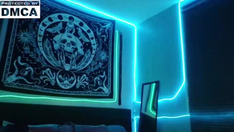 Snapshot of thickhandsomeman chatting on January 13, 5:12 am ThickHandsomeMan online show from January 13, 5:12 am