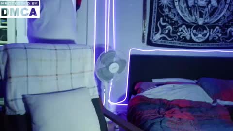 Snapshot of thickhandsomeman chatting on January 14, 2:29 am ThickHandsomeMan online show from January 14, 2:29 am