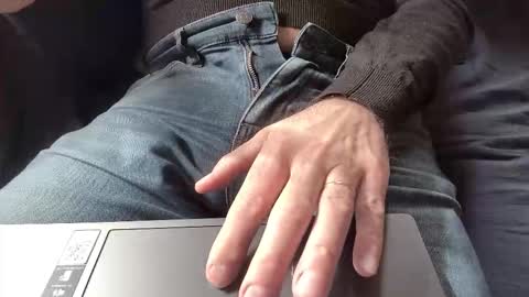 Snapshot of thickrum chatting on March 11, 12:22 pm Thickru online show from March 11, 12:22 pm