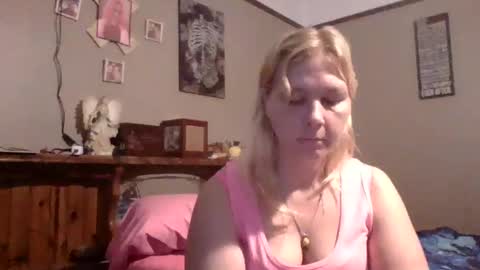 Thickthighs92 online show from September 11, 12:16 pm