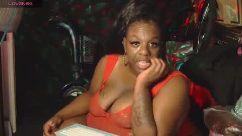 Thickumzz41 online show from December 19, 3:57 am