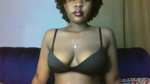 thickyannah online show from November 7, 1:05 am