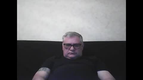 Snapshot of thierrysymp chatting on December 4, 5:11 pm Thierrysymp online show from December 4, 5:11 pm