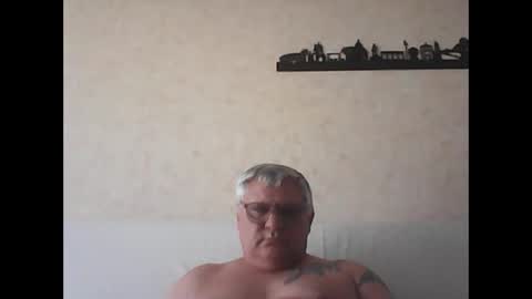 Snapshot of thierrysymp chatting on September 11, 3:56 pm Thierrysymp online show from September 11, 3:56 pm