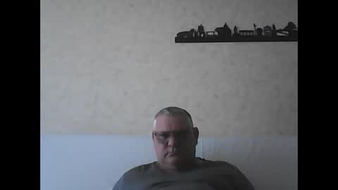 Snapshot of thierrysymp chatting on October 5, 9:29 am Thierrysymp online show from October 5, 9:29 am