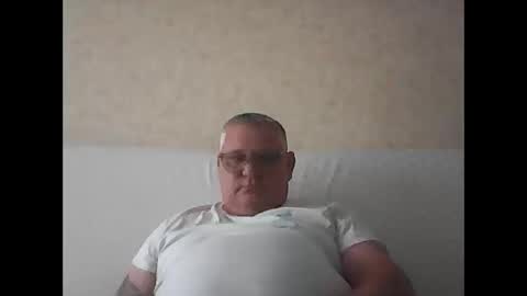 Snapshot of thierrysymp chatting on October 8, 3:31 pm Thierrysymp online show from October 8, 3:31 pm