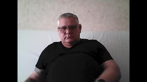 Snapshot of thierrysymp chatting on October 16, 3:35 pm Thierrysymp online show from October 16, 3:35 pm