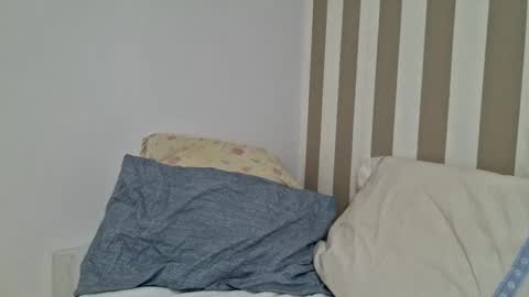 thifa2x online show from April 3, 8:07 pm