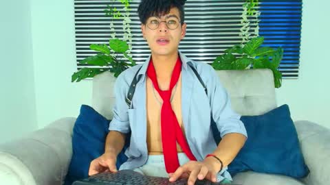 Snapshot of thiiagosaeenz chatting on February 11, 4:56 pm Thiago Saenzz online show from February 11, 4:56 pm