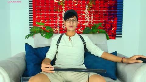 Snapshot of thiiagosaeenz chatting on February 16, 3:46 am Thiago Saenzz online show from February 16, 3:46 am