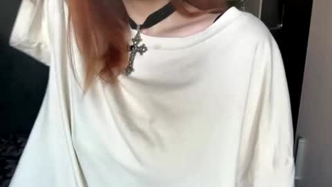 Snapshot of thimbleteasex chatting on May 21, 1:29 pm Emma online show from May 21, 1:29 pm