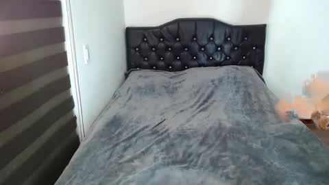 Snapshot of thin_tommy11 chatting on January 30, 3:11 am thin_tommy11 online show from January 30, 3:11 am