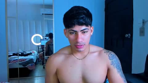 MICHAEL AND CRISS online show from October 22, 3:12 pm