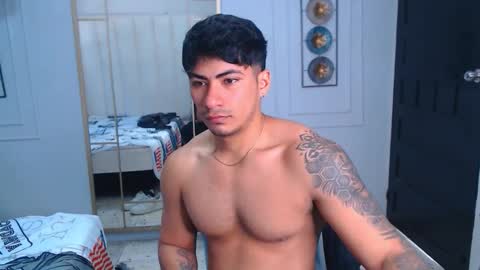 MICHAEL AND CRISS online show from January 17, 1:38 pm