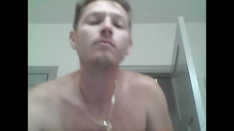 thisguy4050 online show from April 19, 2:33 am