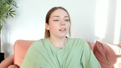 Amelia  shows on mondays fridays and sundays  if anything changes im giving updates on my fansly  online show from July 31, 3:55 pm