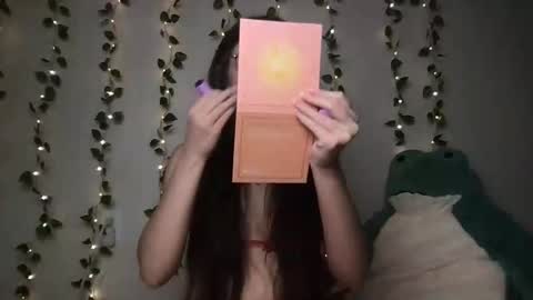 thistlefernsby online show from November 17, 4:18 am