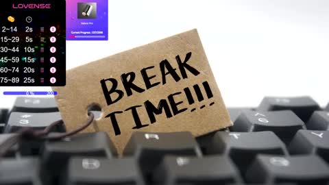 Snapshot of thom610 chatting on December 6, 2:24 am ThomaSan online show from December 6, 2:24 am