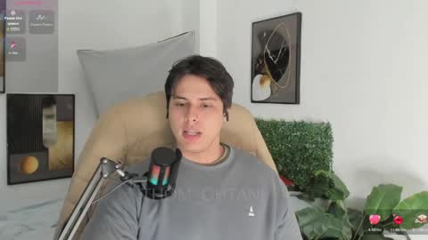 Snapshot of thom_ohtani chatting on April 18, 7:07 pm thom_ohtani online show from April 18, 7:07 pm