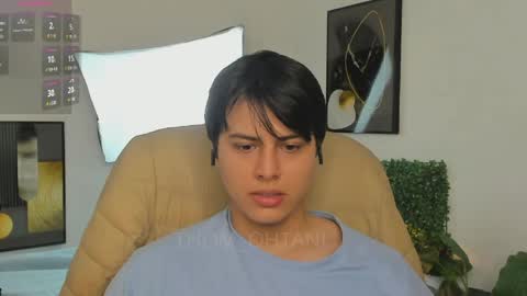 Snapshot of thom_ohtani chatting on April 21, 1:42 am thom_ohtani online show from April 21, 1:42 am
