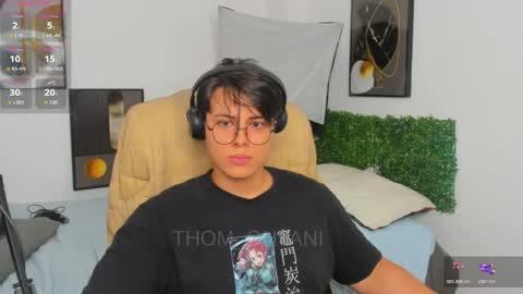 Snapshot of thom_ohtani chatting on May 12, 1:36 am thom_ohtani online show from May 12, 1:36 am
