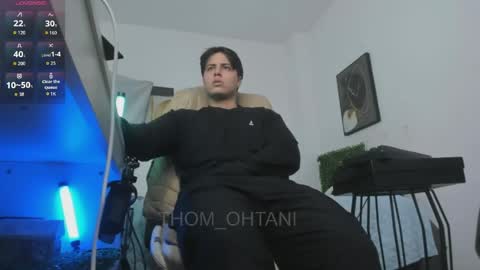 Snapshot of thom_ohtani chatting on May 20, 11:33 pm thom_ohtani online show from May 20, 11:33 pm