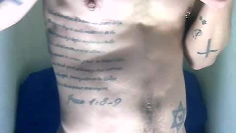 Snapshot of thomas2wood chatting on June 21, 12:46 am Thomas2Wood online show from June 21, 12:46 am