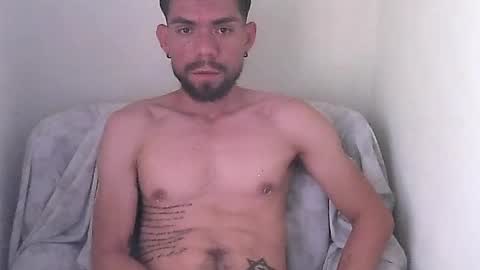 Snapshot of thomas2wood chatting on July 9, 10:03 pm Thomas2Wood online show from July 9, 10:03 pm
