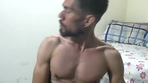 Snapshot of thomas2wood chatting on July 13, 3:31 am Thomas2Wood online show from July 13, 3:31 am