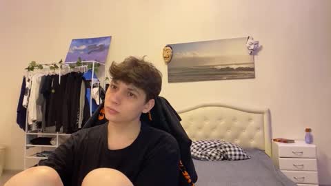 Thomas Hill online show from October 15, 9:04 pm